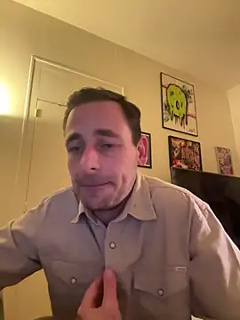 Snapshot of defbond420 chatting on 10-09-25, 09:02 defbond420 online show from 10-09-25, 09:02