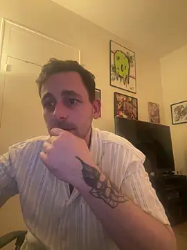 Snapshot of defbond420 chatting on 10-11-25, 09:46 defbond420 online show from 10-11-25, 09:46