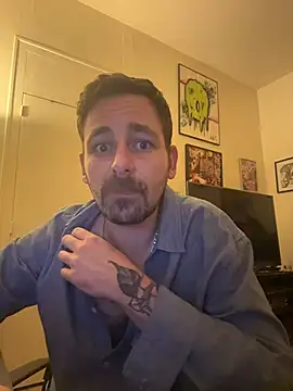 Snapshot of defbond420 chatting on 10-29-25, 09:38 defbond420 online show from 10-29-25, 09:38