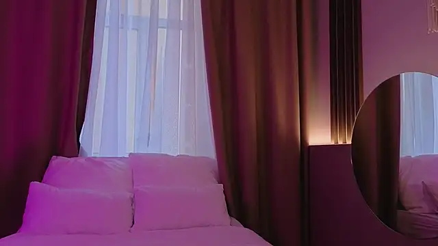 Snapshot of CassieCool chatting on 10-15-25, 12:38 CassieCool online show from 10-15-25, 12:38