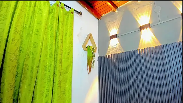 Snapshot of jhonjairo85_ chatting on 12-23-25, 03:59 jhonjairo85 online show from 12-23-25, 03:59