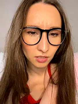 cutte dora online show from 11-14-25, 01:32