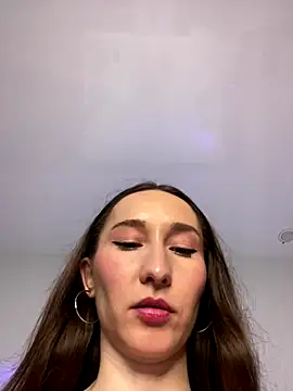 cutte dora online show from 11-19-25, 01:55