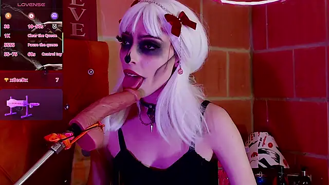 Yennastone online show from 10-15-25, 06:02