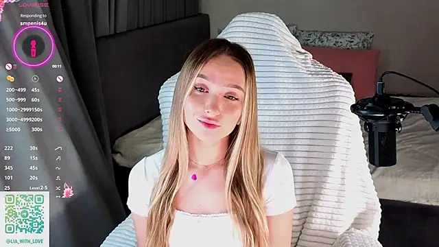 HollisBeckett online show from 02-13-26, 03:13