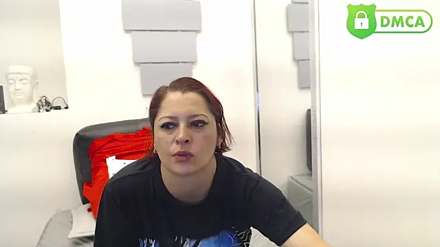 Snapshot of eva_twiss chatting on 10-10-25, 12:15 eva twiss online show from 10-10-25, 12:15