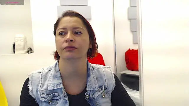 Snapshot of eva_twiss chatting on 11-10-25, 12:04 eva twiss online show from 11-10-25, 12:04