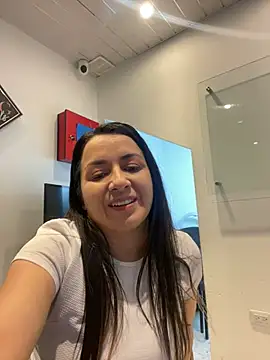 Kimkalifa  online show from 01-08-25, 12:47