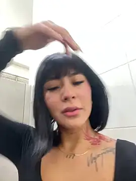 Snapshot of VictoriaEva chatting on 03-08-25, 05:33 VictoriaEva online show from 03-08-25, 05:33