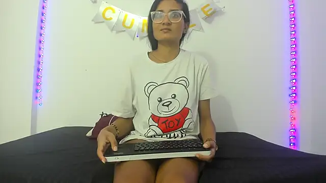 valentina lov online show from 02-25-25, 12:03