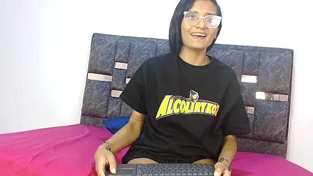 valentina lov online show from 09-17-25, 12:07