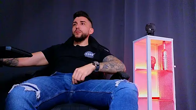 MightyAaron66 online show from 02-09-25, 06:47