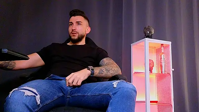 MightyAaron66 online show from 02-10-25, 07:26