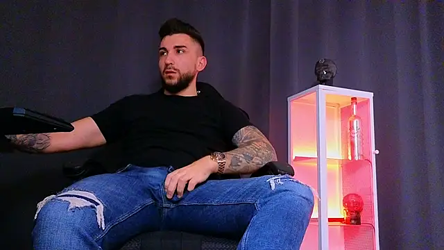 MightyAaron66 online show from 02-12-25, 05:58