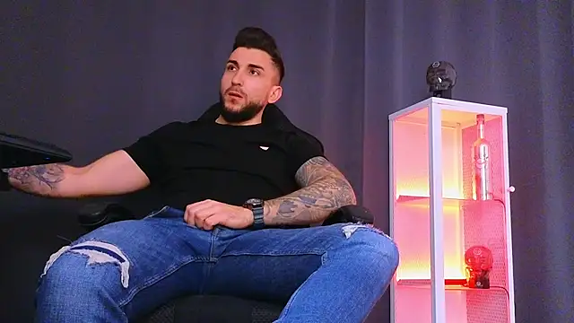 MightyAaron66 online show from 02-15-25, 01:49