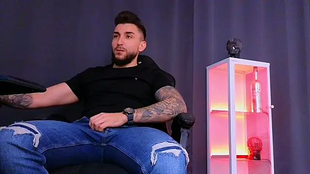 MightyAaron66 online show from 02-15-25, 10:52