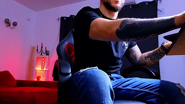 MightyAaron66 online show from 09-09-25, 03:39