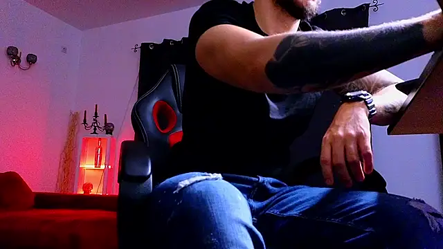 MightyAaron66 online show from 09-12-25, 01:28