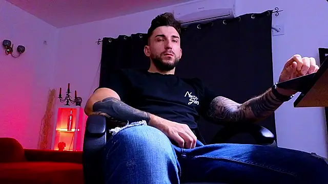 MightyAaron66 online show from 10-01-25, 01:33