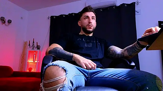 MightyAaron66 online show from 10-25-25, 04:20