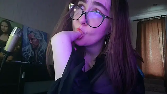 Snapshot of el_sweety chatting on 02-14-25, 01:18 el sweety online show from 02-14-25, 01:18