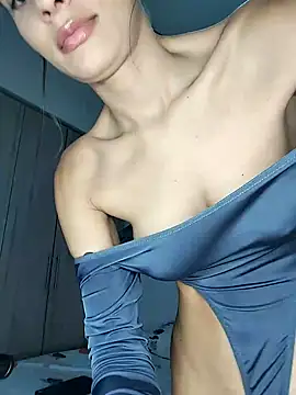 cuteluci  online show from 12-10-24, 09:00