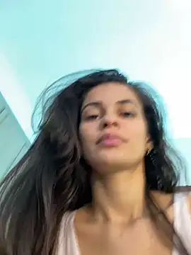 cuteluci  online show from 12-20-24, 12:38