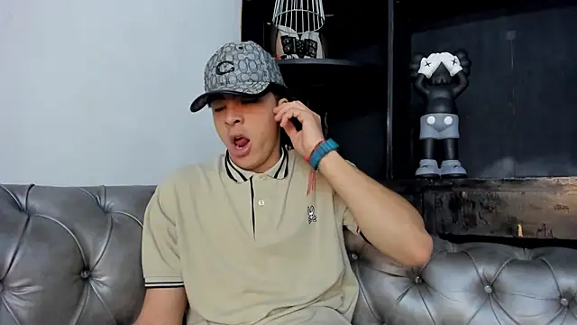 Snapshot of HeellBoy_ chatting on 11-29-25, 03:42 HeellBoy online show from 11-29-25, 03:42