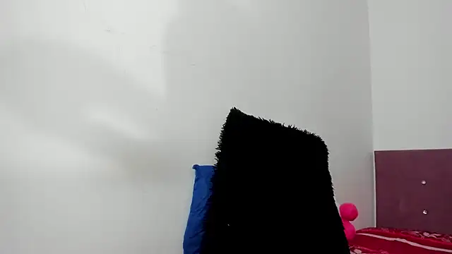 Snapshot of HeellBoy_ chatting on 12-23-25, 04:54 HeellBoy online show from 12-23-25, 04:54