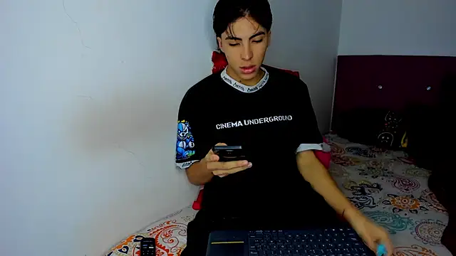 Snapshot of HeellBoy_ chatting on 02-21-26, 12:11 HeellBoy online show from 02-21-26, 12:11