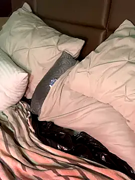 CrownedNyaries online show from 12-02-24, 11:56