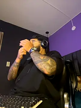 Lyon vach online show from 10-08-25, 11:24