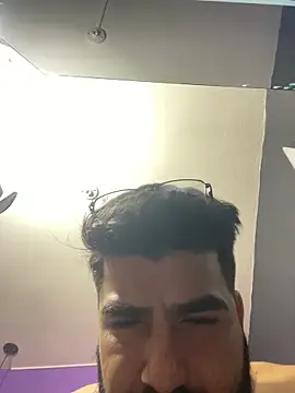 Lyon vach online show from 12-19-25, 04:25