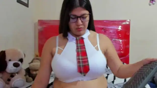 Snapshot of Catherine_tabarezx chatting on 02-20-26, 11:43 Catherine tabarezx online show from 02-20-26, 11:43