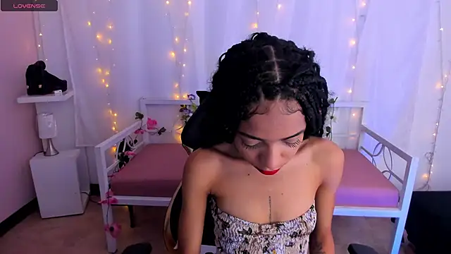 Abigail Wilson  online show from 12-11-24, 09:55