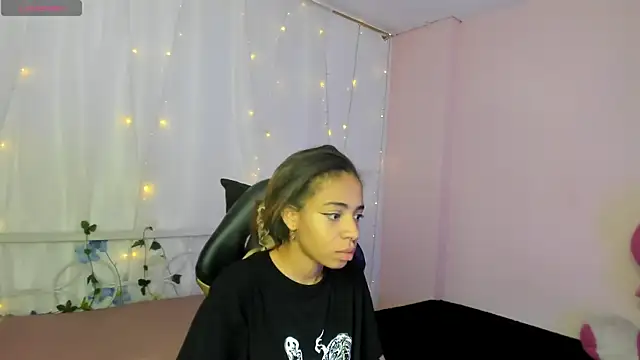 Abigail Wilson  online show from 02-03-25, 08:46