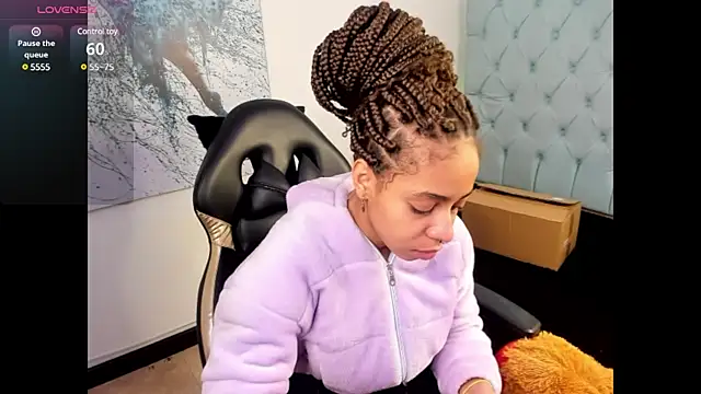 Abigail Wilson  online show from 03-04-25, 08:05