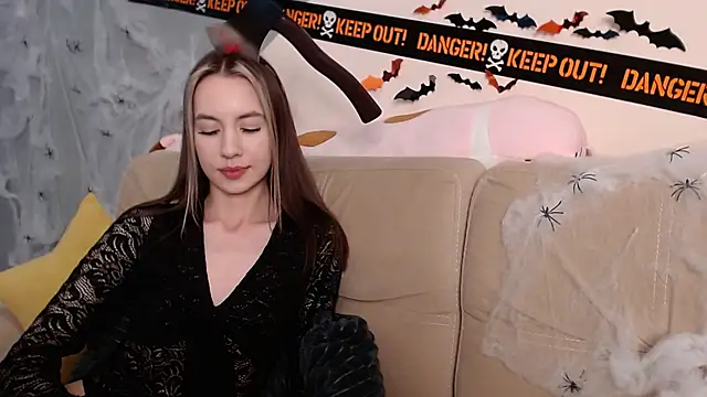 Snapshot of AmbrielHailey chatting on 11-01-25, 10:28 AmbrielHailey online show from 11-01-25, 10:28