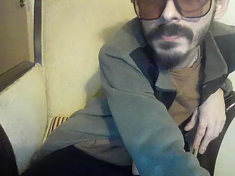 Snapshot of kallaviz chatting on 01-13-26, 04:12 kallaviz online show from 01-13-26, 04:12