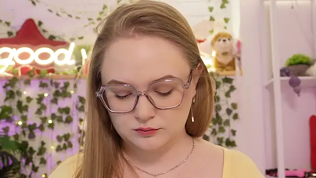 MonicaAsis online show from 02-05-26, 06:12