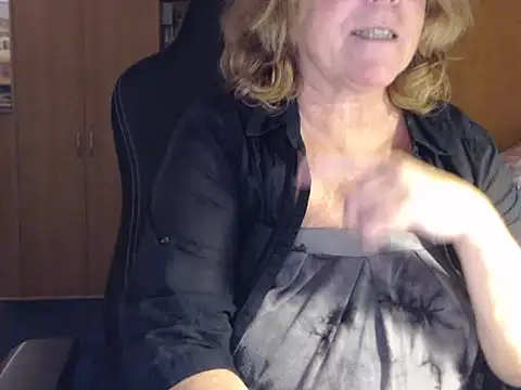 Snapshot of _sunshine__ chatting on 12-16-24, 04:49 sunshine online show from 12-16-24, 04:49