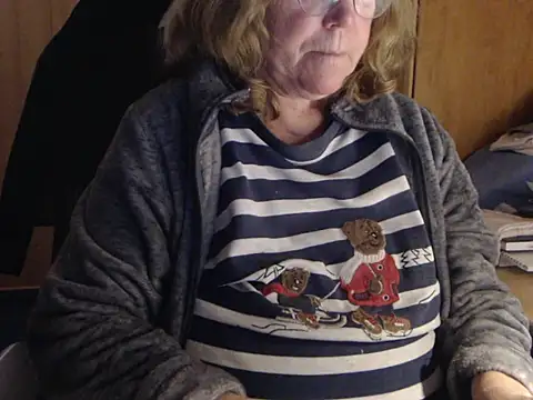 Snapshot of _sunshine__ chatting on 02-13-25, 06:16 sunshine online show from 02-13-25, 06:16