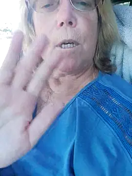 Snapshot of _sunshine__ chatting on 09-19-25, 12:28 sunshine online show from 09-19-25, 12:28