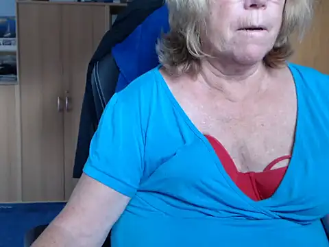 Snapshot of _sunshine__ chatting on 09-24-25, 06:28 sunshine online show from 09-24-25, 06:28