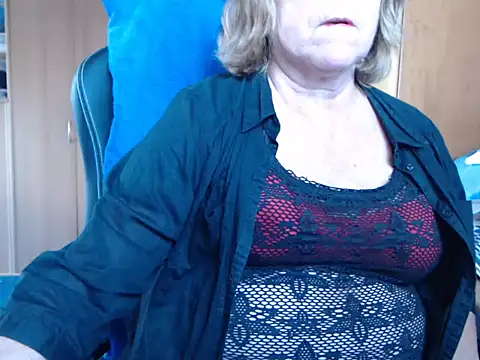 Snapshot of _sunshine__ chatting on 11-16-25, 07:25 sunshine online show from 11-16-25, 07:25