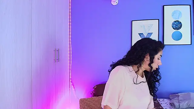 candyy bella online show from 01-16-25, 09:19