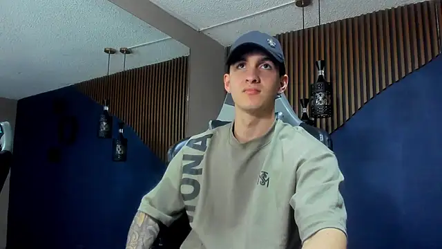 JacksonOlsenn online show from 01-24-25, 06:04