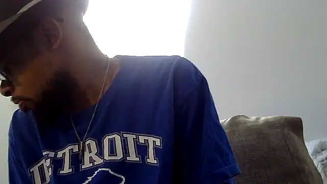 Snapshot of WhiskeyWood_DuhGOD chatting on 10-13-25, 04:40 WhiskeyWood DuhGOD online show from 10-13-25, 04:40