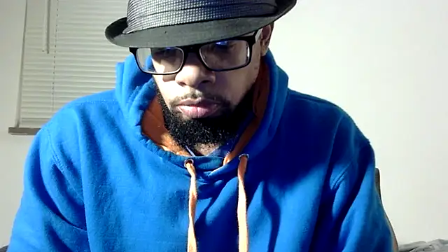 Snapshot of WhiskeyWood_DuhGOD chatting on 10-27-25, 01:09 WhiskeyWood DuhGOD online show from 10-27-25, 01:09