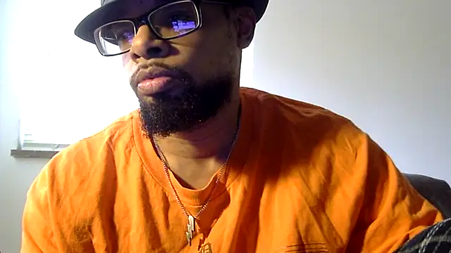 Snapshot of WhiskeyWood_DuhGOD chatting on 11-05-25, 05:35 WhiskeyWood DuhGOD online show from 11-05-25, 05:35